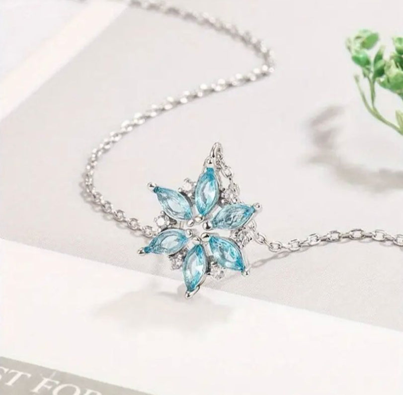 Creative Exquisite Sky Blue Snowflake Design Pendant Necklace Decorative Accessories